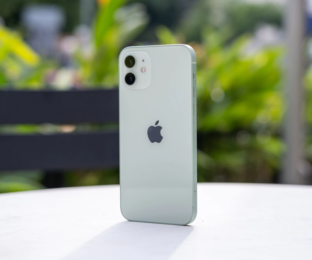 乌海苹果手机维修分享iPhone 12 不慎落入水中如何处理 
